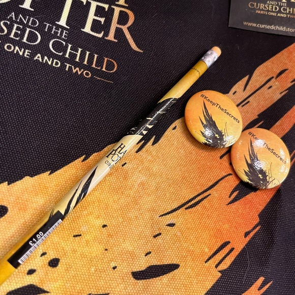 Harry Potter Cursed Child London MERCH tote, pencil, buttons - Picture 2 of 6